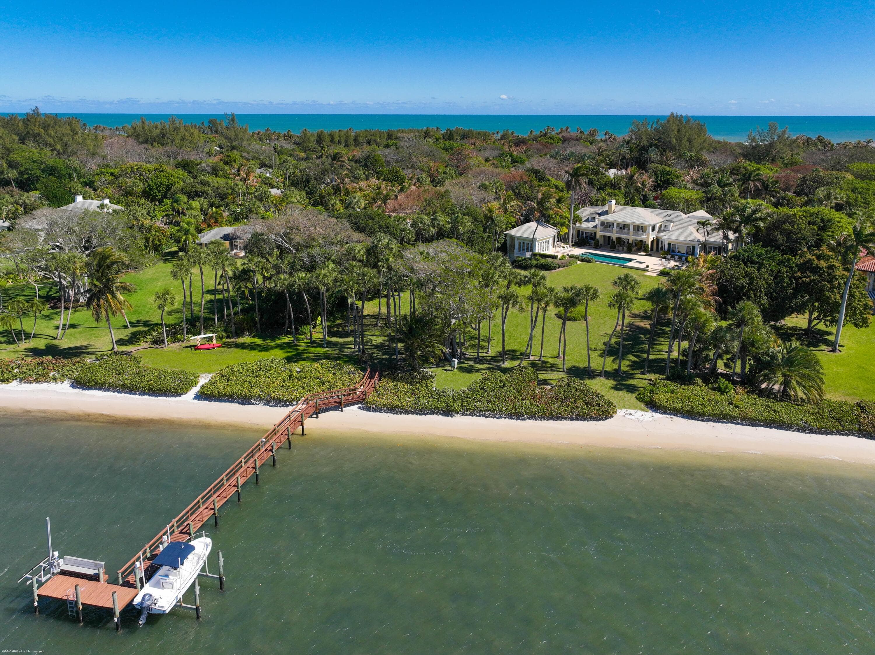228 S Beach Road, Jupiter Island, FL 33455 - Photo 2